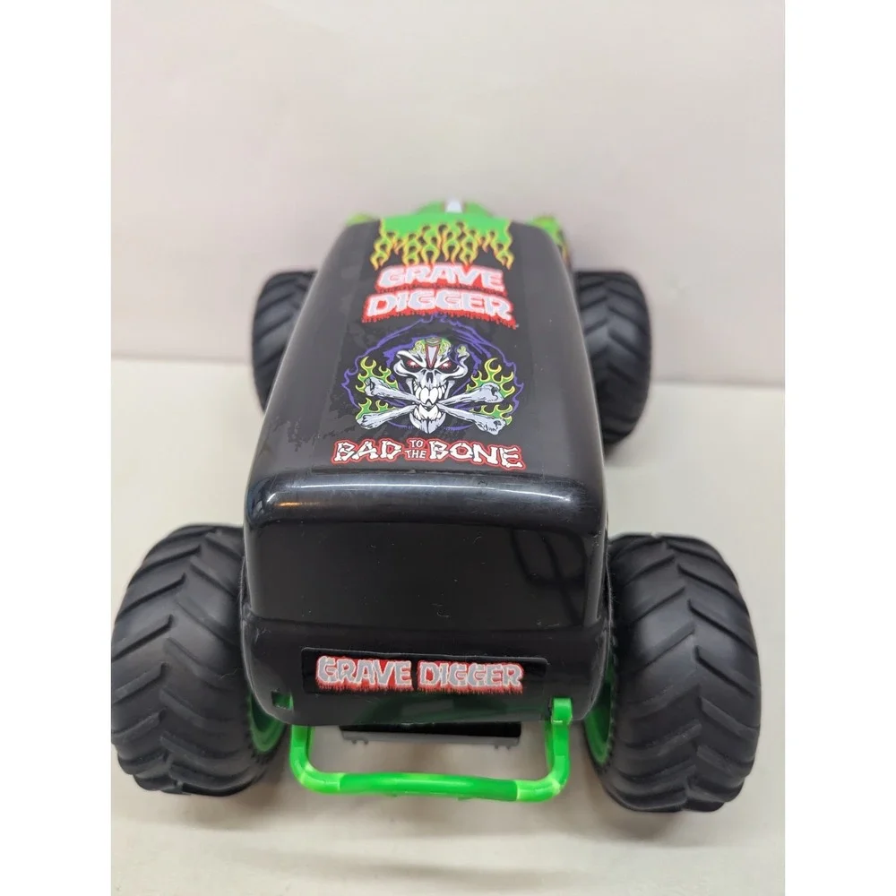 Monster Jam Spin Master Grave Digger 1:15 RC Truck Model 66801 - No Remote *Read
